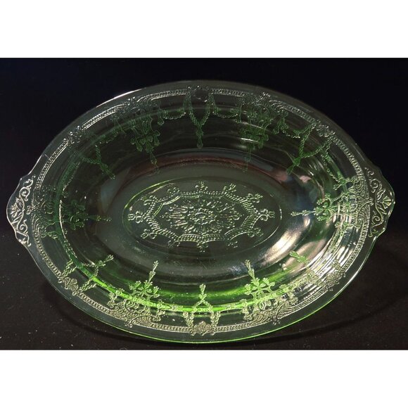 Green Depression Glass Serving Bowl With Intricate Cameo Floral & Garland Design - Picture 2 of 9